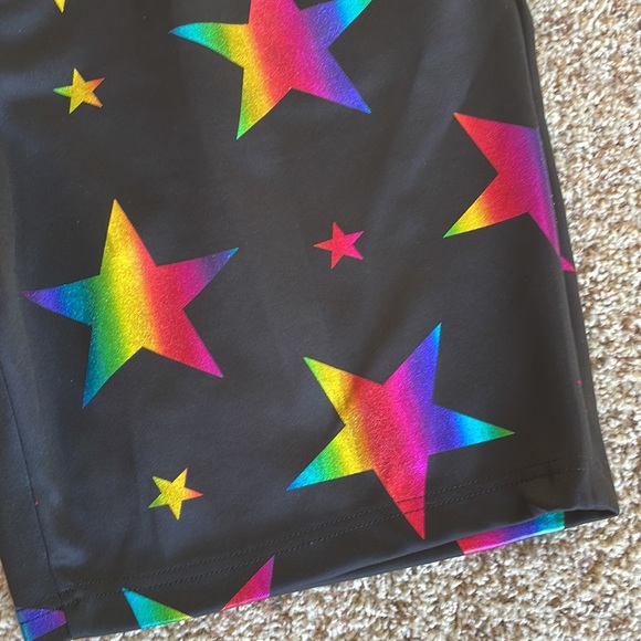 Drill Clothing Company Mens XL Black and multi-colored stars shorts - Picture 2 of 6